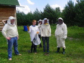 Рассказ о пчеловодстве на пасеке